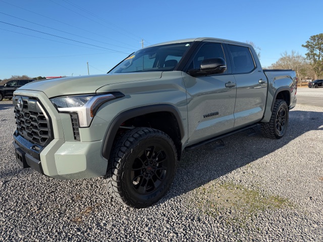 2024 Toyota Tundra Limited's photo