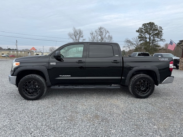 2014 Toyota Tundra SR5's photo