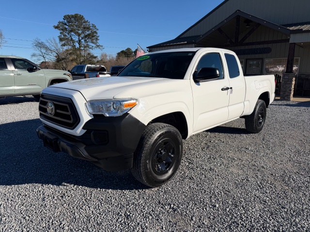 2021 Toyota Tacoma SR's photo