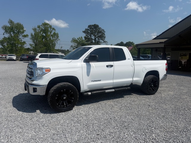 2017 Toyota Tundra SR5 4.6L 4WD Double Cab Standard Bed's photo