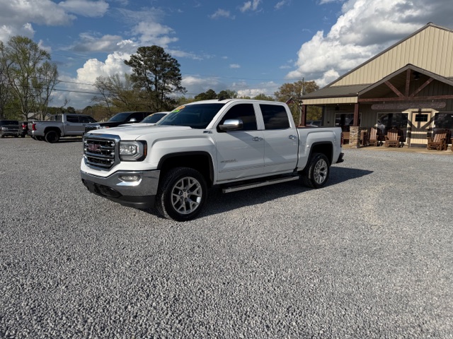 2018 GMC Sierra 4WD Crew Cab Short Box SLT's photo