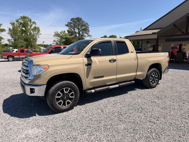 2017 Toyota Tundra SR5 5.7L 4WD Double Cab Standard Bed's photo