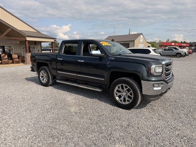 2018 GMC Sierra 4WD Crew Cab Short Box SLT's photo
