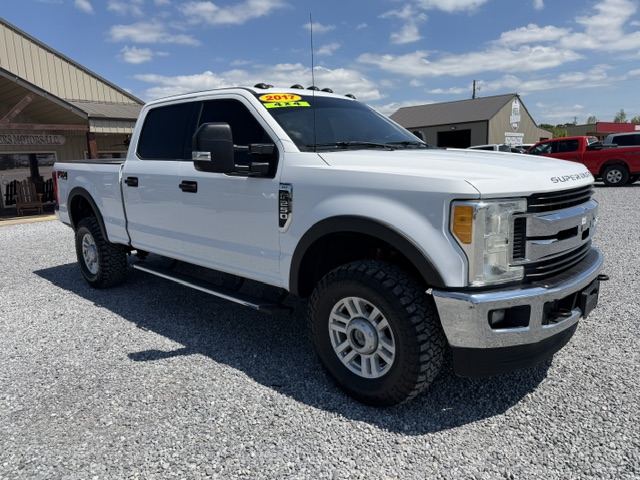 2017 Ford F-250 XLT 4x4 Crew Cab 8' Box's photo