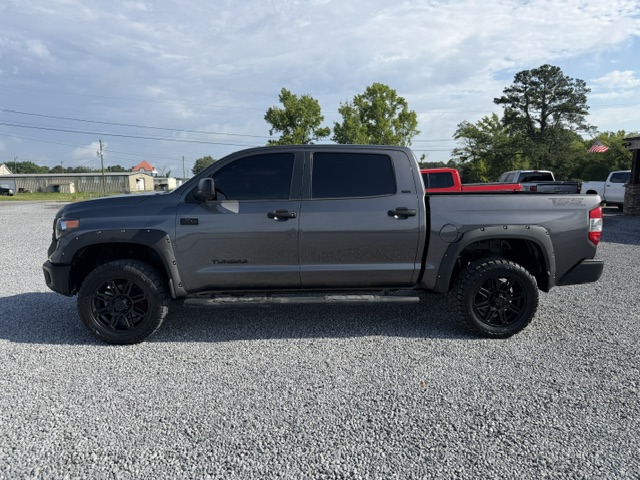 2017 Toyota Tundra SR5 5.7L 4WD FFV Crew Max Short Bed's photo
