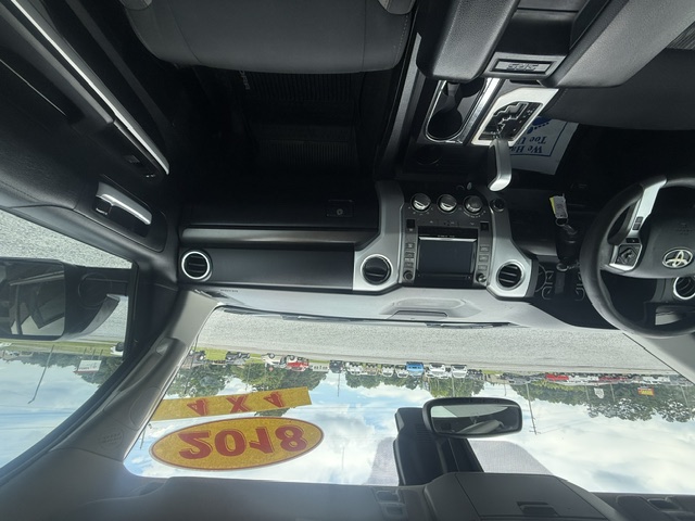 2018 Toyota Tundra SR5 - Photo 11