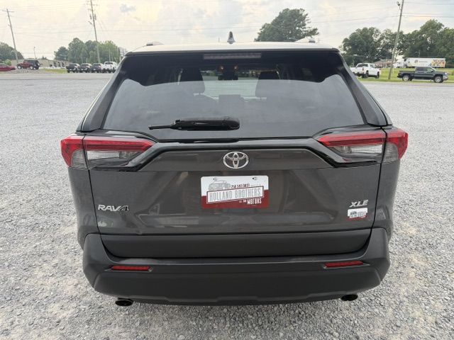 2020 Toyota RAV4 XLE - Photo 6